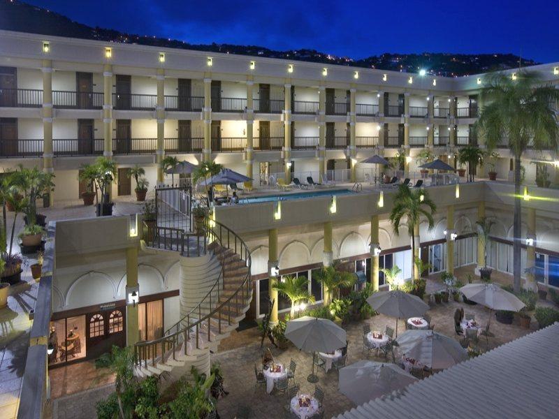 Windward Passage Hotel Шарлот Амали Екстериор снимка