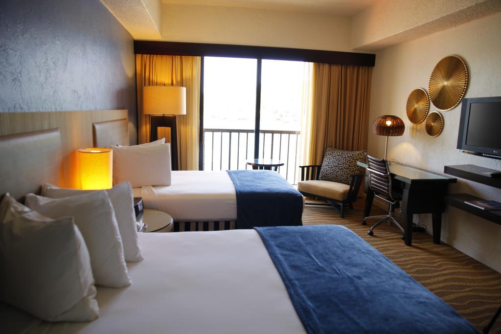 Windward Passage Hotel Шарлот Амали Екстериор снимка