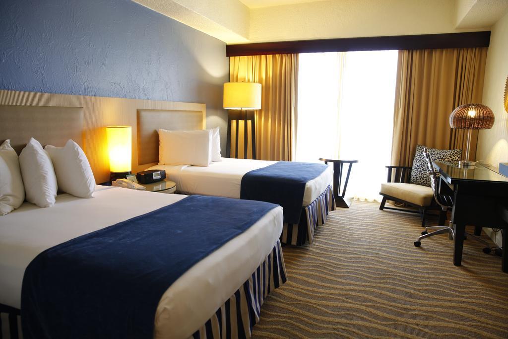 Windward Passage Hotel Шарлот Амали Екстериор снимка