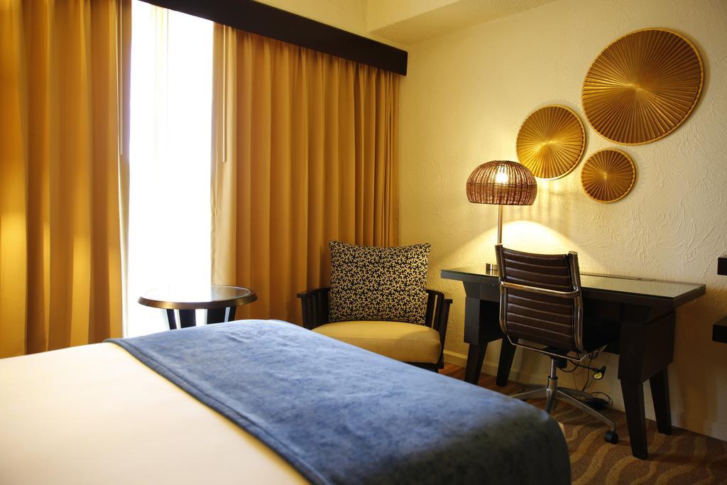 Windward Passage Hotel Шарлот Амали Екстериор снимка