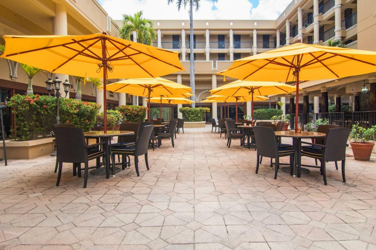 Windward Passage Hotel Шарлот Амали Екстериор снимка