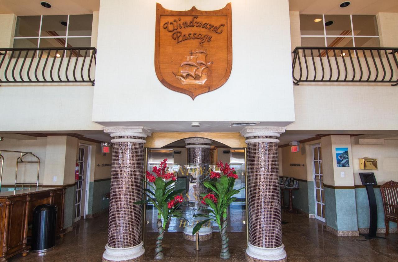 Windward Passage Hotel Шарлот Амали Екстериор снимка