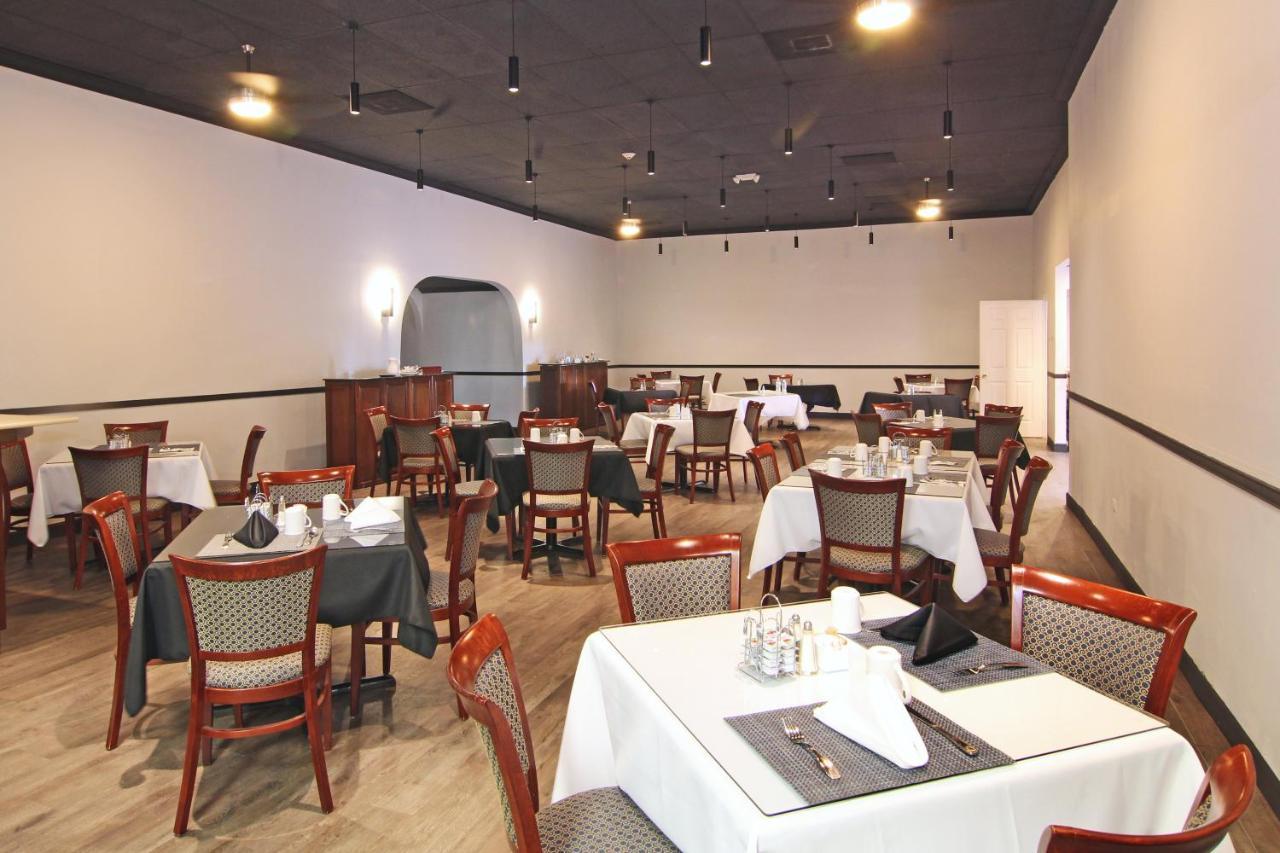 Windward Passage Hotel Шарлот Амали Екстериор снимка